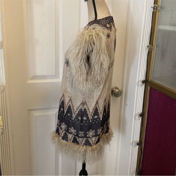 Yigal Azrouel Snowflake Patterned Vest with  real Fur Trim, S - Picture 5 of 9